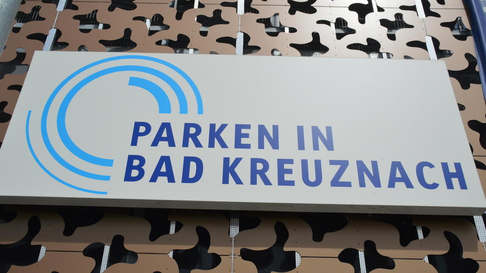 Eine Umwandlung der Gesellschaft für Beteiligungen und Parken (BGK) und der Bad GmbH in einen Eigenbetrieb bringt aus steuerlicher und juristischer Sicht keinen Gewinn für die Stadt, sagen die Gutachter. Foto: Harald Gebhardt