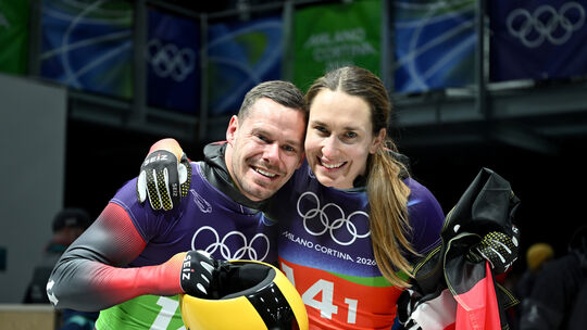 Wieder Bronze für Jacqueline Pfeifer aus Brachbach und ihren Teamkollegin Christopher Grotheer: Die beiden Drittplatzierten der Wieder Bronze für Jacqueline Pfeifer aus Brachbach und ihren Teamkollegin Christopher Grotheer: Die beiden Drittplatzierten der