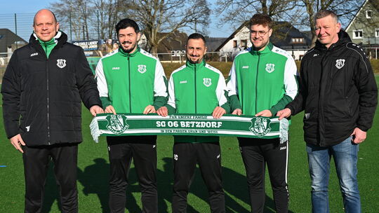 Wollen die sportliche Entwicklung bei der SG 06 Betzdorf ab Sommer weiter vorantreiben: Das neue Trainerteam (in Grün von links Wollen die sportliche Entwicklung bei der SG 06 Betzdorf ab Sommer weiter vorantreiben: Das neue Trainerteam (in Grün von links