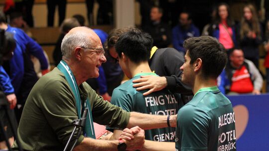 Als Manager der Bundesliga-Mannschaft und 2. Vorsitzender des TTC Zugbrücke Grenzau gibt sich Markus Ströher (links, hier mit Ma Als Manager der Bundesliga-Mannschaft und 2. Vorsitzender des TTC Zugbrücke Grenzau gibt sich Markus Ströher (links, hier mit Ma
