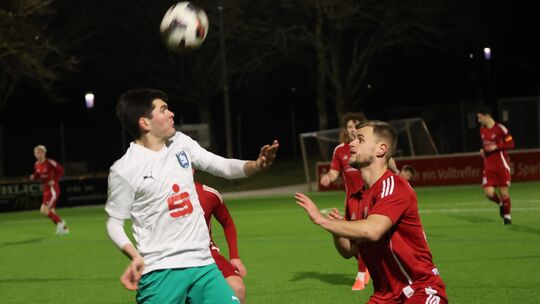 Der Spielplan in der Fußball-Rheinlandliga sieht es meist vor, dass Mülheim früh in der Saison nach Morbach reisen muss und früh Der Spielplan in der Fußball-Rheinlandliga sieht es meist vor, dass Mülheim früh in der Saison nach Morbach reisen muss und früh