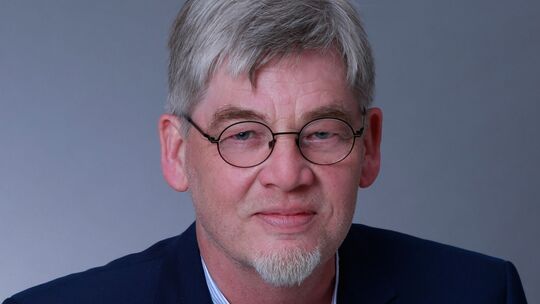 Macht sich für einen Schulterschluss möglichst vieler Akteure und Institutionen stark, um Gewalt in den Griff zu bekommen: Der E Macht sich für einen Schulterschluss möglichst vieler Akteure und Institutionen stark, um Gewalt in den Griff zu bekommen: Der E