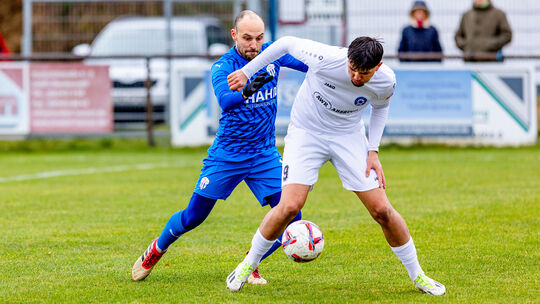 Das 0:5 des FC Cosmos Koblenz am Samstag beim FC Emmelshausen-Karbach war laut Geschäftsführer Admir Softic ein "Totalausfall", Das 0:5 des FC Cosmos Koblenz am Samstag beim FC Emmelshausen-Karbach war laut Geschäftsführer Admir Softic ein "Totalausfall",