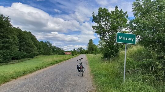 Die sanft hügelige Masurische Seenplatte lässt sich wunderbar mit dem E-Bike erkunden. Die sanft hügelige Masurische Seenplatte lässt sich wunderbar mit dem E-Bike erkunden.