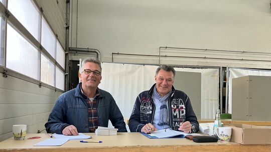 Ralf Heigwer und Günter Hammes sind im Wahlvorstand in Cochem-Cond aktiv und verzeichnen bei der Landtagswahl bisher eine hohe W Ralf Heigwer und Günter Hammes sind im Wahlvorstand in Cochem-Cond aktiv und verzeichnen bei der Landtagswahl bisher eine hohe W