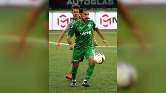 Delil Arbursu (vorne) verlässt den FV Engers nach fünf Jahren, ihn zieht es wie Goran Naric zum Koblenzer A-Klässler SG Weißenth Delil Arbursu (vorne) verlässt den FV Engers nach fünf Jahren, ihn zieht es wie Goran Naric zum Koblenzer A-Klässler SG Weißenth