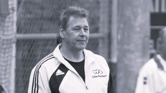 Der in der Region bekannte Fußballer Karl "Charly" Grün ist im Alter von 72 Jahren verstorben. Der in der Region bekannte Fußballer Karl "Charly" Grün ist im Alter von 72 Jahren verstorben.