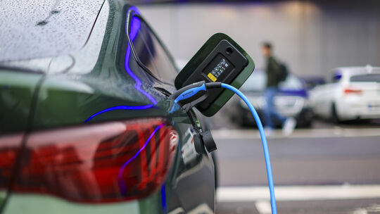 Der Anteil der rein elektrisch betriebenen Personenkraftwagen nimmt zu, das wird auf dem Automobilsalon in Bad Kreuznach sicher Der Anteil der rein elektrisch betriebenen Personenkraftwagen nimmt zu, das wird auf dem Automobilsalon in Bad Kreuznach sicher