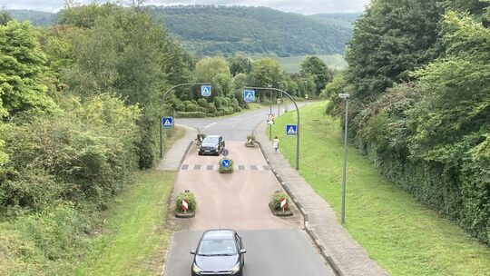 Vor fünf Jahren wurde auf der Straße Tempo 30 eingeführt. Vor fünf Jahren wurde auf der Straße Tempo 30 eingeführt.