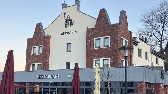 Momentan befinden sich das Hotel und das Restaurant Germania in Wissen sozusagen in einer Zwischenphase: Während der Hotel-Betri Momentan befinden sich das Hotel und das Restaurant Germania in Wissen sozusagen in einer Zwischenphase: Während der Hotel-Betri