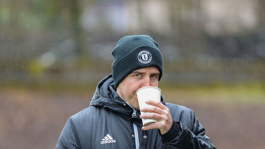 Trainer Stephan Holländer und seine A-Junioren vom SC Idar-Oberstein verpassten eeine Vorentscheidung im Titelrennen der A-Junio Trainer Stephan Holländer und seine A-Junioren vom SC Idar-Oberstein verpassten eeine Vorentscheidung im Titelrennen der A-Junio