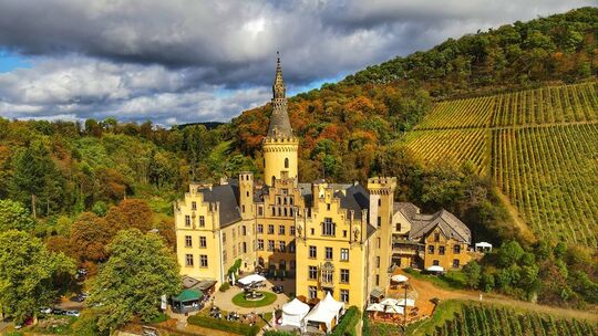 Das idyllisch gelegene Schloss Arenfels bei Bad Hönningen verwandelt sich an diesem Samstag in die Zaubererschule Hogwarts. Das idyllisch gelegene Schloss Arenfels bei Bad Hönningen verwandelt sich an diesem Samstag in die Zaubererschule Hogwarts.