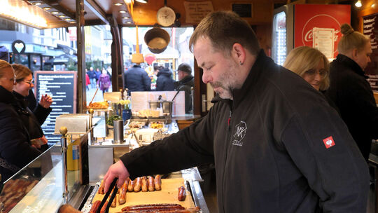 Das Currywurstfestival kommt gut bei den Neuwiedern an. So gut, dass die Stadtverwaltung es nun zum 1. April als „Weltkulturerbe Das Currywurstfestival kommt gut bei den Neuwiedern an. So gut, dass die Stadtverwaltung es nun zum 1. April als „Weltkulturerbe