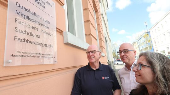 Bei der Eröffnung der neuen Fachberatungsstelle in der Pfarrstraße 64 in Neuwied dabei waren (von links) DRK-Kreis-Vorsitzender Bei der Eröffnung der neuen Fachberatungsstelle in der Pfarrstraße 64 in Neuwied dabei waren (von links) DRK-Kreis-Vorsitzender