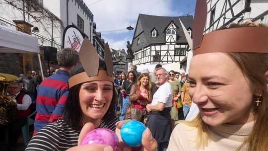 Osterbrauch "Eierkibben" in Winningen Osterbrauch "Eierkibben" in Winningen