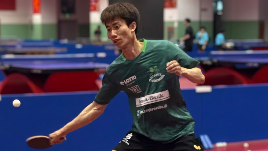 Das Trikot des TTC Zugbrücke Grenzau sitzt: Liang Yanning verstärkt in der kommenden Saison den Bundesligakader der Brexbachtale Das Trikot des TTC Zugbrücke Grenzau sitzt: Liang Yanning verstärkt in der kommenden Saison den Bundesligakader der Brexbachtale