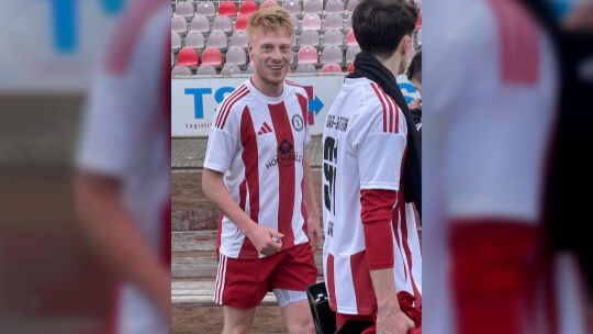 Florian Zimmer (links) hat in dieser Saison wieder das getan, was von ihm erwartet wird: Tore geschosssen. Zum Klassenverbleib r Florian Zimmer (links) hat in dieser Saison wieder das getan, was von ihm erwartet wird: Tore geschosssen. Zum Klassenverbleib r