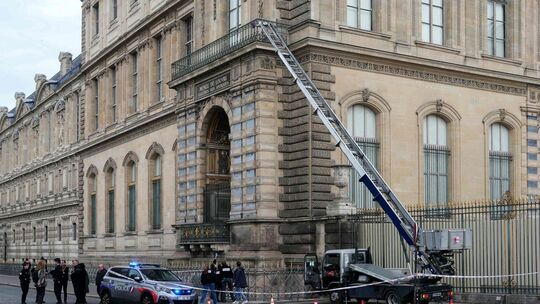 Spektakulärer Kunstraub im Louvre: Film und Doku geplant Spektakulärer Kunstraub im Louvre: Film und Doku geplant