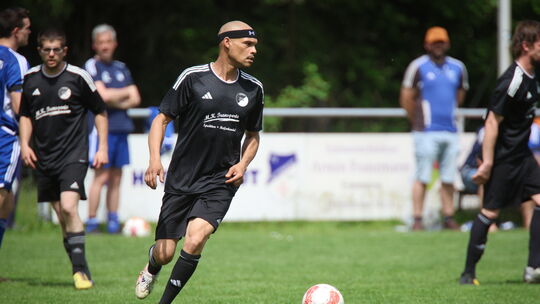 Michael Randolph (am Ball) und sein SV Nohen wollen sich am Sonntag in Breitenthal gegen den TV Grumbach noch den B-Klasse-Verbl Michael Randolph (am Ball) und sein SV Nohen wollen sich am Sonntag in Breitenthal gegen den TV Grumbach noch den B-Klasse-Verbl