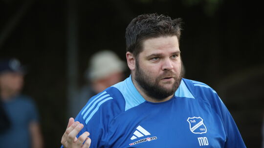 Der Aufstiegstrainer des TuS Niederbrombach spricht: Mathias Düwel wünscht sich beim Start in die neue Saison ein Heimspiel gege Der Aufstiegstrainer des TuS Niederbrombach spricht: Mathias Düwel wünscht sich beim Start in die neue Saison ein Heimspiel gege