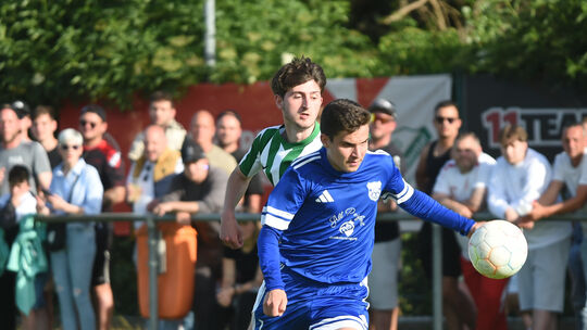 Auf Ben von der Weiden (blaues Trikot) und den FSV Bretzenheim dürfen sich die Vereine der A-Klasse Bad Kreuznach in der nächste Auf Ben von der Weiden (blaues Trikot) und den FSV Bretzenheim dürfen sich die Vereine der A-Klasse Bad Kreuznach in der nächste