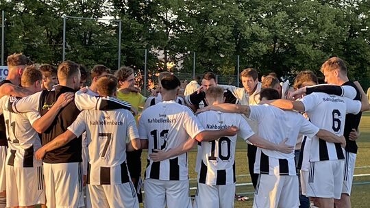 Sportlich ist die Spvgg Nahbollenbach abgestiegen. Doch es ist weiter unklar, ob sie tatsächlich in die A-Klasse muss. Schuld da Sportlich ist die Spvgg Nahbollenbach abgestiegen. Doch es ist weiter unklar, ob sie tatsächlich in die A-Klasse muss. Schuld da