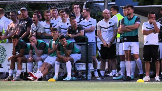 Die Blicke der SG Ellingen gehen nach der Enttäuschung zuletzt schon in die kommende Spielzeit. Da haben sie mit einem neuen Tra Die Blicke der SG Ellingen gehen nach der Enttäuschung zuletzt schon in die kommende Spielzeit. Da haben sie mit einem neuen Tra