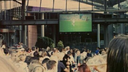 2:2 ist die Partie gegen Ghana am Samstag, 21. Juni 2014, ausgegangen. Beim Public Viewing in Siegburg war damals einiges los. 2:2 ist die Partie gegen Ghana am Samstag, 21. Juni 2014, ausgegangen. Beim Public Viewing in Siegburg war damals einiges los.