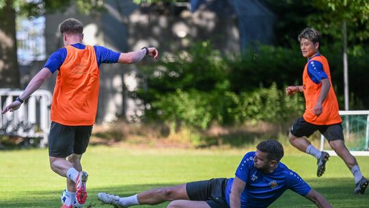 Bislang gab's nur Trainingseinheiten für die TuS Koblenz. Das ändert sich in dieser Woche, in der zwei hochkarätige Tests ansteh Bislang gab's nur Trainingseinheiten für die TuS Koblenz. Das ändert sich in dieser Woche, in der zwei hochkarätige Tests ansteh