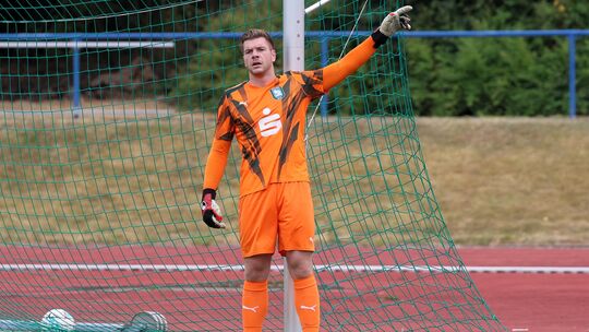 Jonas Landen im Tor der SG 2000 Mülheim-Kärlich hielt seinen Kasten bislang sauber. Bleibt das auch am Freitagabend im Heimspiel Jonas Landen im Tor der SG 2000 Mülheim-Kärlich hielt seinen Kasten bislang sauber. Bleibt das auch am Freitagabend im Heimspiel