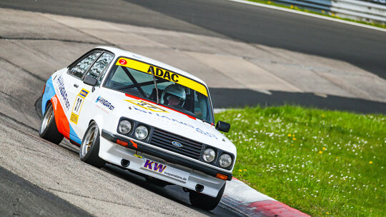 Walter Matthias Müller aus Gevenich belegte in seinem Ford Escort beim 1000-Kilometer-Rennen auf der Nordschleife Rang 28 im Ges Walter Matthias Müller aus Gevenich belegte in seinem Ford Escort beim 1000-Kilometer-Rennen auf der Nordschleife Rang 28 im Ges