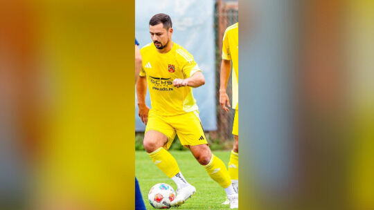Fabian Brunk, Leihgabe aus dem A-Klasse-Kader und auch schon mit drei Einsätzen in der Rheinlandliga in dieser Saison, traf für Fabian Brunk, Leihgabe aus dem A-Klasse-Kader und auch schon mit drei Einsätzen in der Rheinlandliga in dieser Saison, traf für