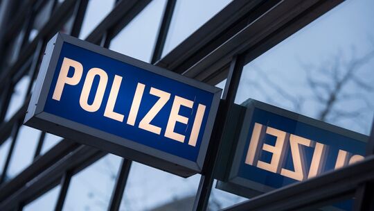 Schriftzug Polizei Schriftzug Polizei