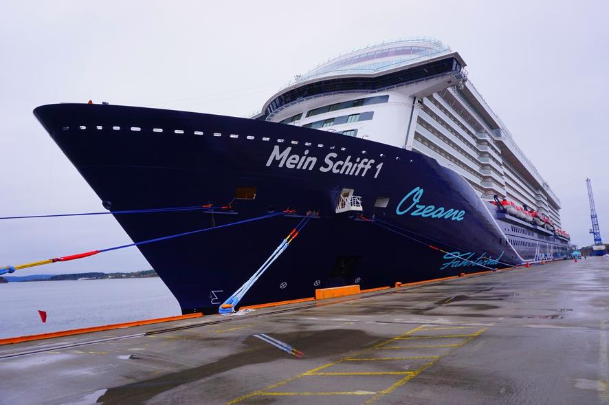 An Bord Der Neuen Mein Schiff 1 Wellen Wellness