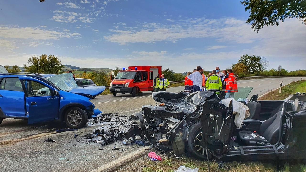 88 Jahriger Stirbt Bei Unfall Auf Der B 41 Zwischen Monzingen Und Weiler Gaffer In Den Weinbergen Update Oeffentlicher Anzeiger Rhein Zeitung