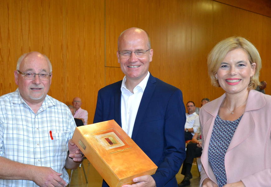 Wahlkampfauftritt mit Julia Kl ckner in Langenlonsheim Brinkhaus