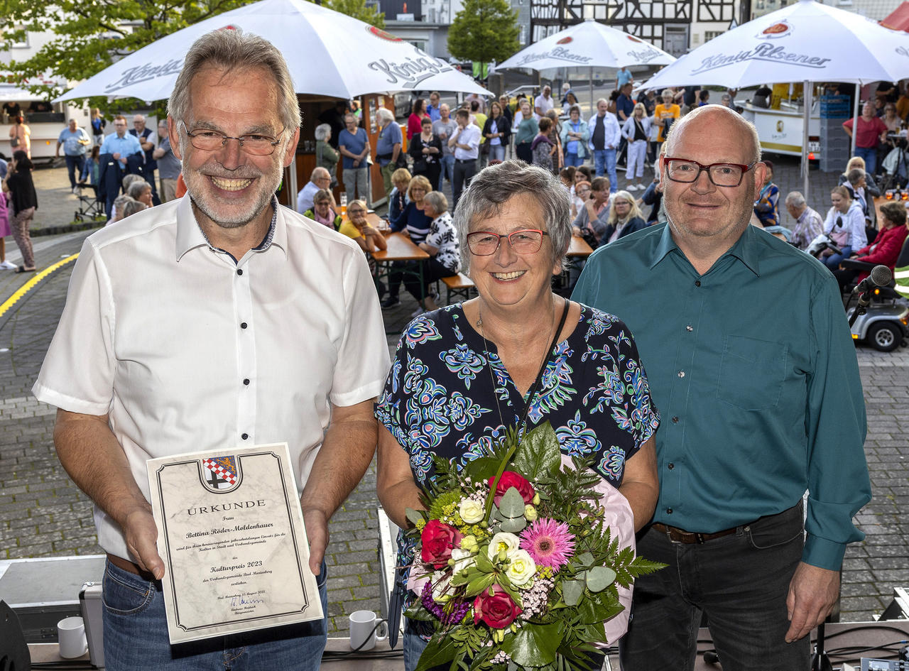 Würdigung ihres langjährigen Engagements: Kulturpreis geht an Bettina 