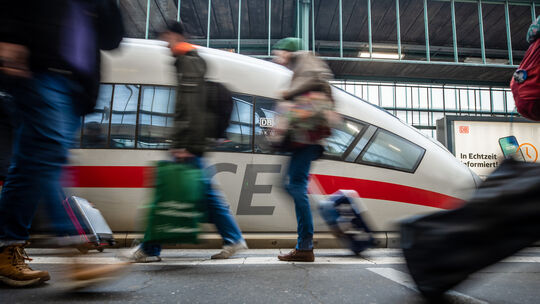 Reiseverkehr vor den Weihnachtsferien - Bahn