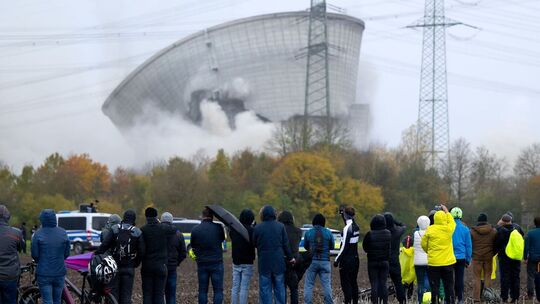 Sprengung Kühltürme Kernkraftwerk Gundremmingen Sprengung Kühltürme Kernkraftwerk Gundremmingen