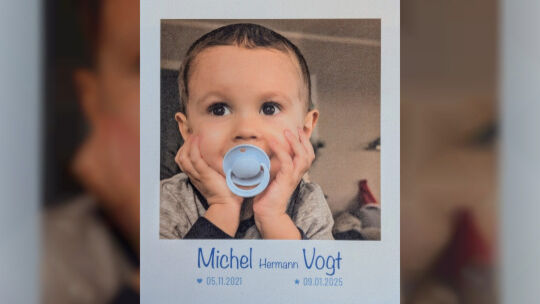 Michel wird nur drei Jahre alt. Seine Krebserkrankung schien besiegt, doch der Tumor kam zurück. Michel wird nur drei Jahre alt. Seine Krebserkrankung schien besiegt, doch der Tumor kam zurück.
