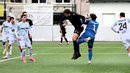 Keeper Safet Husic ist einer von acht Spielern, die dem FV Engers bereits ihre Zusage für die kommende Saison gegeben haben. Keeper Safet Husic ist einer von acht Spielern, die dem FV Engers bereits ihre Zusage für die kommende Saison gegeben haben.