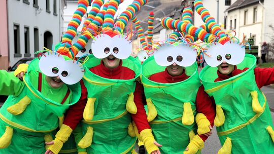 Leutesdorf: Bei diesen Würmern macht es ganz klar die Maske. Leutesdorf: Bei diesen Würmern macht es ganz klar die Maske.