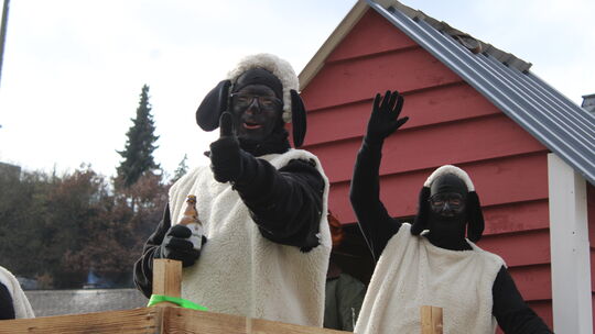 Shaun, das Schaf, stand für die Gruppe Schubbe in Dahlheim Modell. Shaun, das Schaf, stand für die Gruppe Schubbe in Dahlheim Modell.