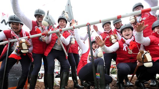Die Steckenpferdreiter machen mobil in Heimbach-Weis. Die Steckenpferdreiter machen mobil in Heimbach-Weis.