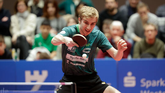 Voll fokussiert auf den nächsten Schlag, so wollen die Fans des TTC Grenzau Maciej Kubik sehen. Der 23-jährige Pole hat seinen V Voll fokussiert auf den nächsten Schlag, so wollen die Fans des TTC Grenzau Maciej Kubik sehen. Der 23-jährige Pole hat seinen V