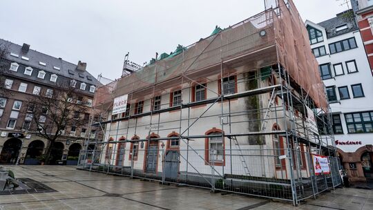 Seit vielen Jahren ist das Münzmeisterhaus in der Koblenzer Altstadt eingerüstet. Seit vielen Jahren ist das Münzmeisterhaus in der Koblenzer Altstadt eingerüstet.
