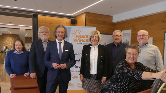 Auf ein gutes Abschneiden der Freien Wähler bei der Landtagswahl hoffen (von links) Karin Eitel-Hertmanni, Jürgen Eitel, Joachim Auf ein gutes Abschneiden der Freien Wähler bei der Landtagswahl hoffen (von links) Karin Eitel-Hertmanni, Jürgen Eitel, Joachim