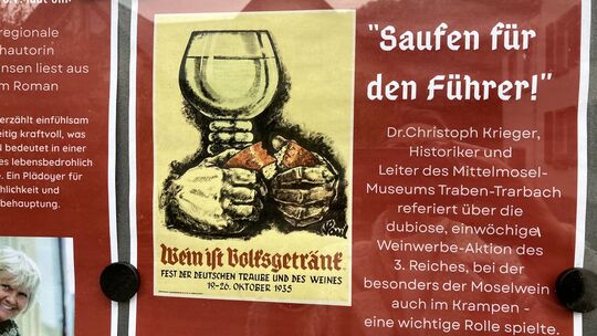 Das Plakat weist auf die Veranstaltung in der ehemaligen Synagoge in Bruttig hin. Das Plakat weist auf die Veranstaltung in der ehemaligen Synagoge in Bruttig hin.