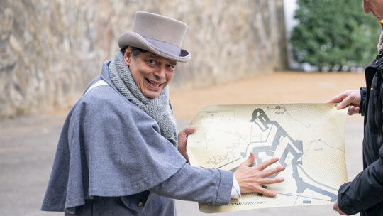 Theaterführung mit dem englischen Festungsspion "Humfrey": Die Führungen auf dem Gelände der Festung Ehrenbreitstein sind die ga Theaterführung mit dem englischen Festungsspion "Humfrey": Die Führungen auf dem Gelände der Festung Ehrenbreitstein sind die ga