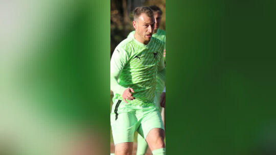 Freut sich über den Dreier gegen den TSV Bockenau: Luca Czarnecki. Freut sich über den Dreier gegen den TSV Bockenau: Luca Czarnecki.